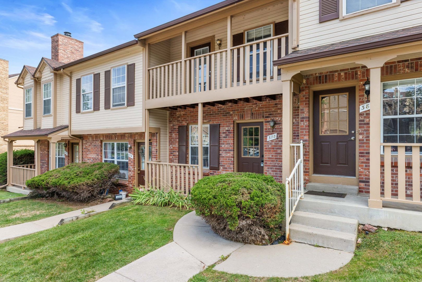 3 Bed 2 Bath Townhouse in Louisville Available July!! – photo 1 of 17