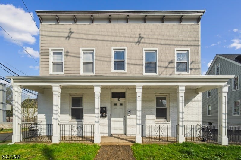 143 Valley Rd Unit 1R – photo 1