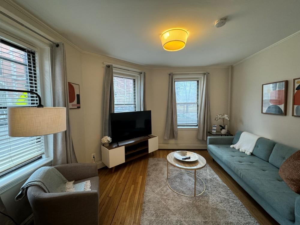 34 E Newton St – photo 1