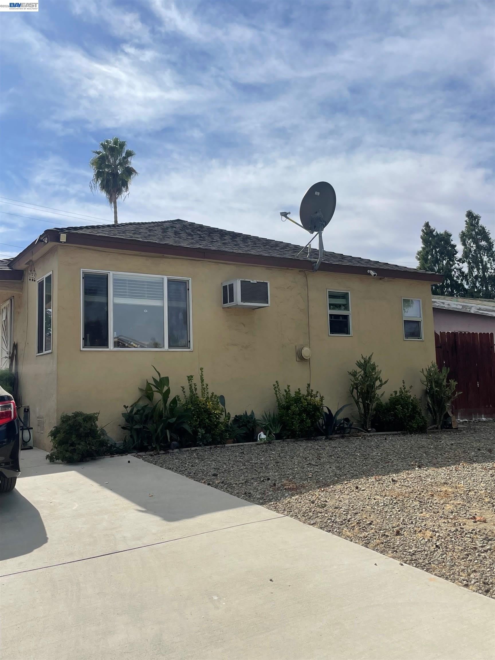 2838 Pixie Dr – photo 1 of 10