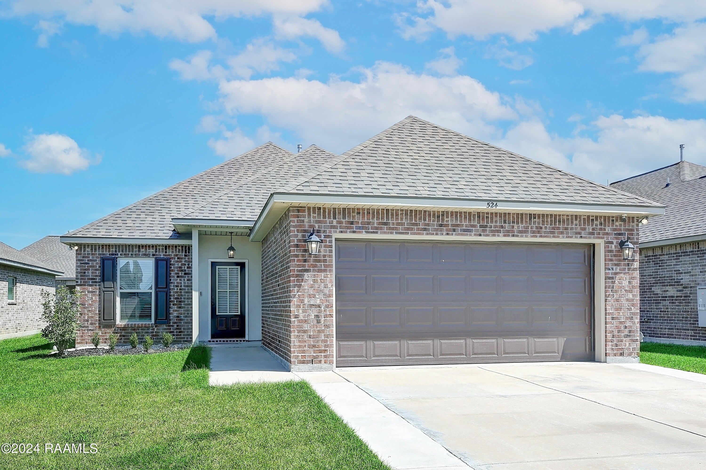 524 Elwick Drive – photo 1 of 16