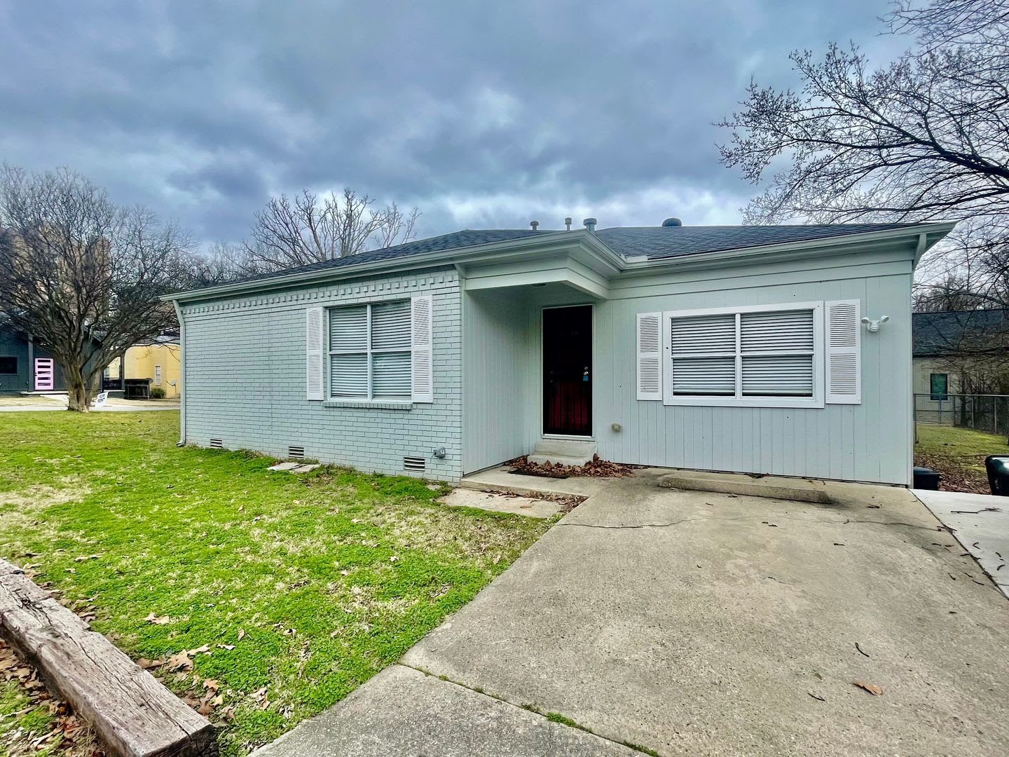 Fully updated, walking distance to UAMS – photo 1