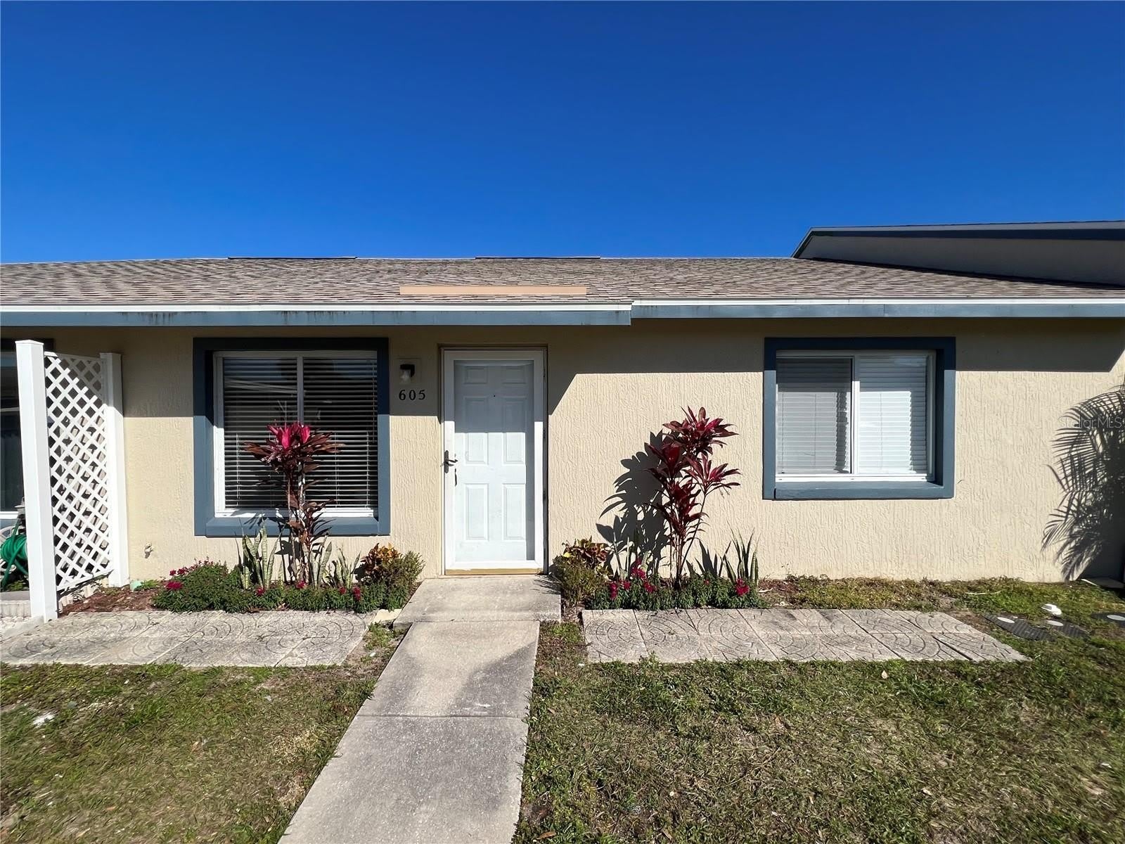 605 RIDGE Terrace – photo 1 of 29
