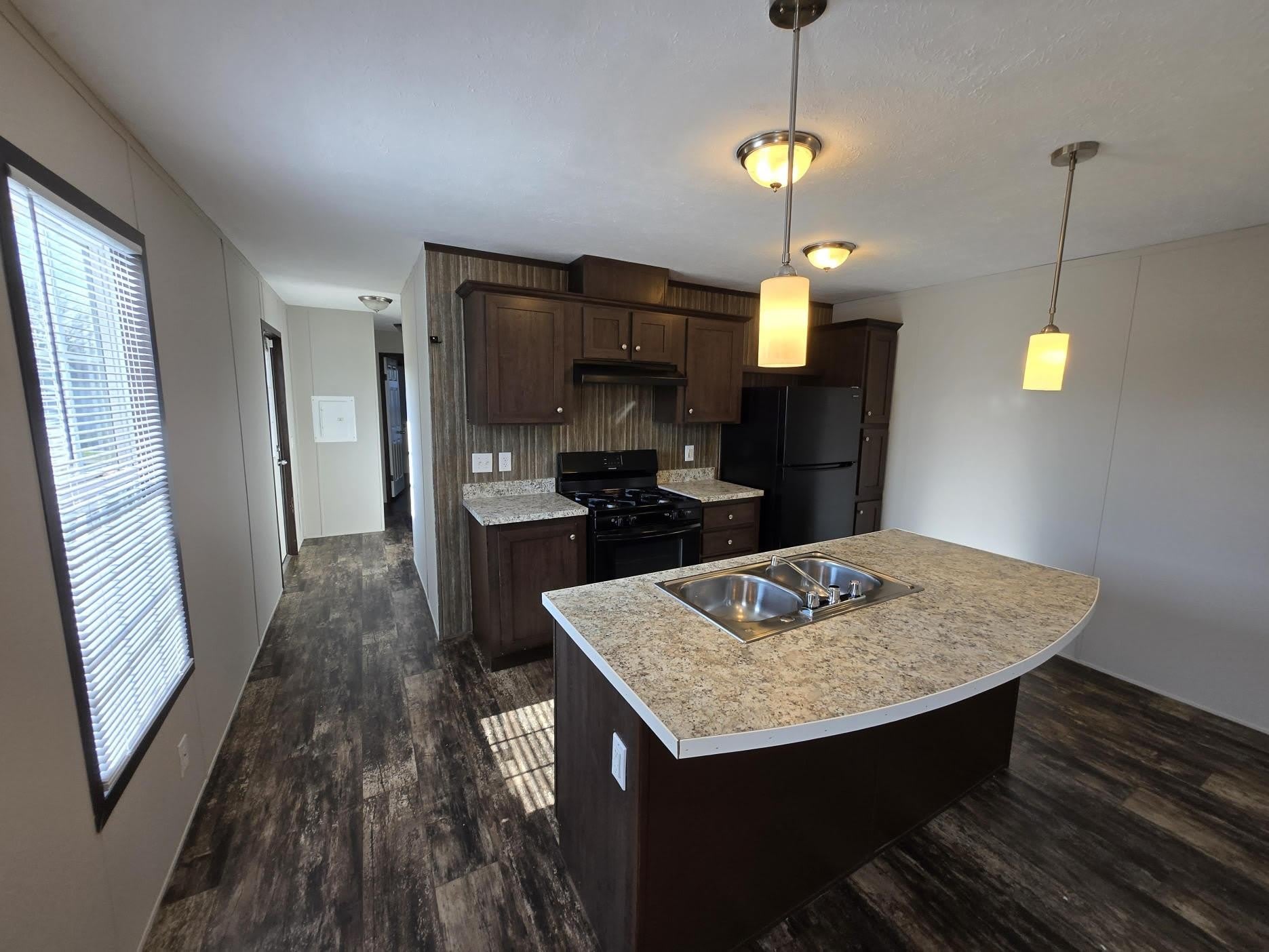 6045 Frederick – photo 1 of 17