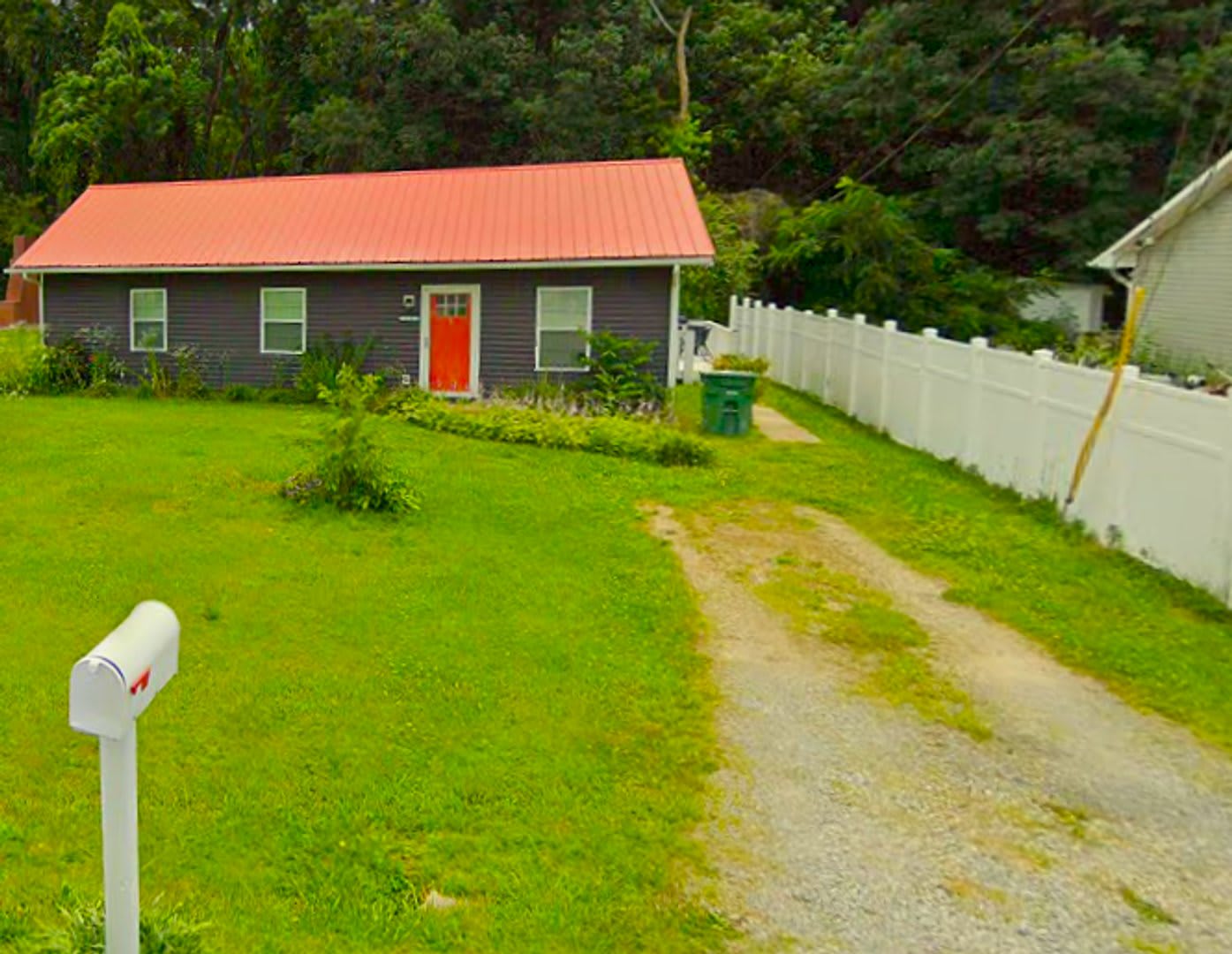 Charming 3 Bedroom, 1 Bathroom home in Winston Salem – photo 1 of 12