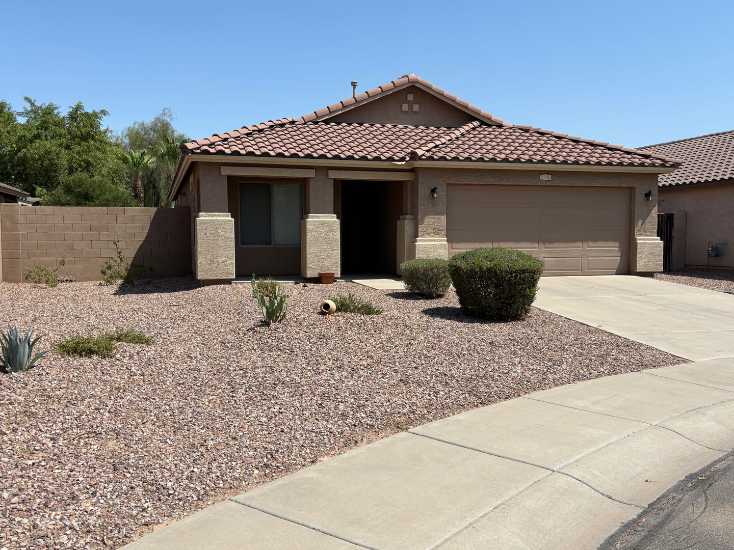 Single level, fully furnished 3bd home – photo 1