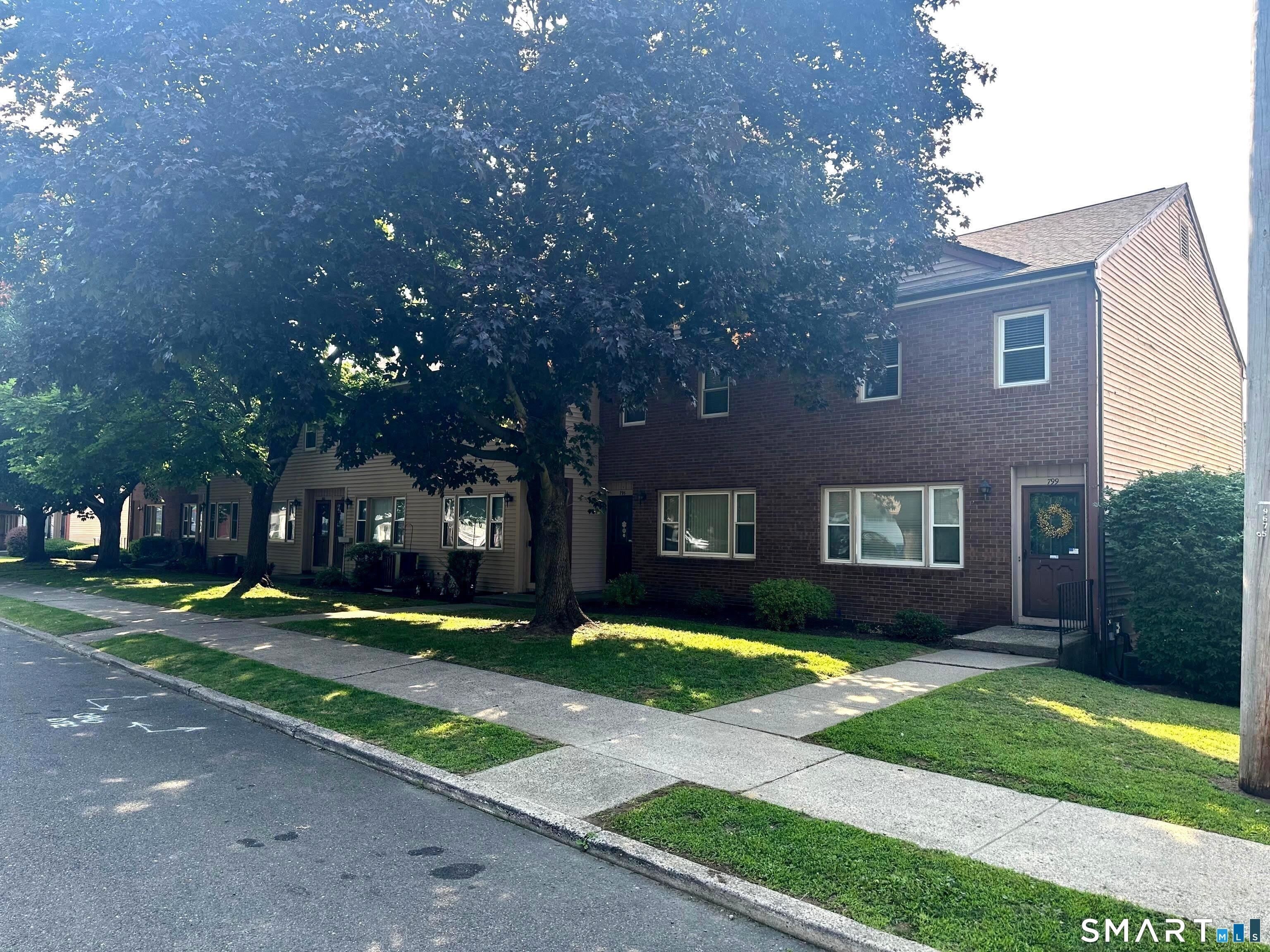 799 Garfield Avenue – photo 1 of 27