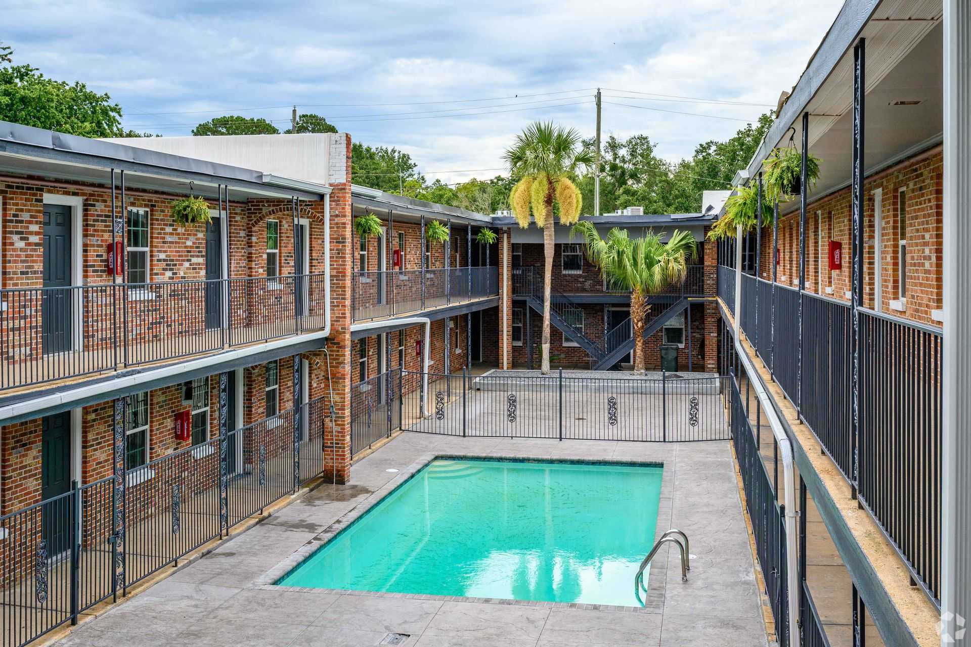 Cabana Courtyard – photo 1 of 23
