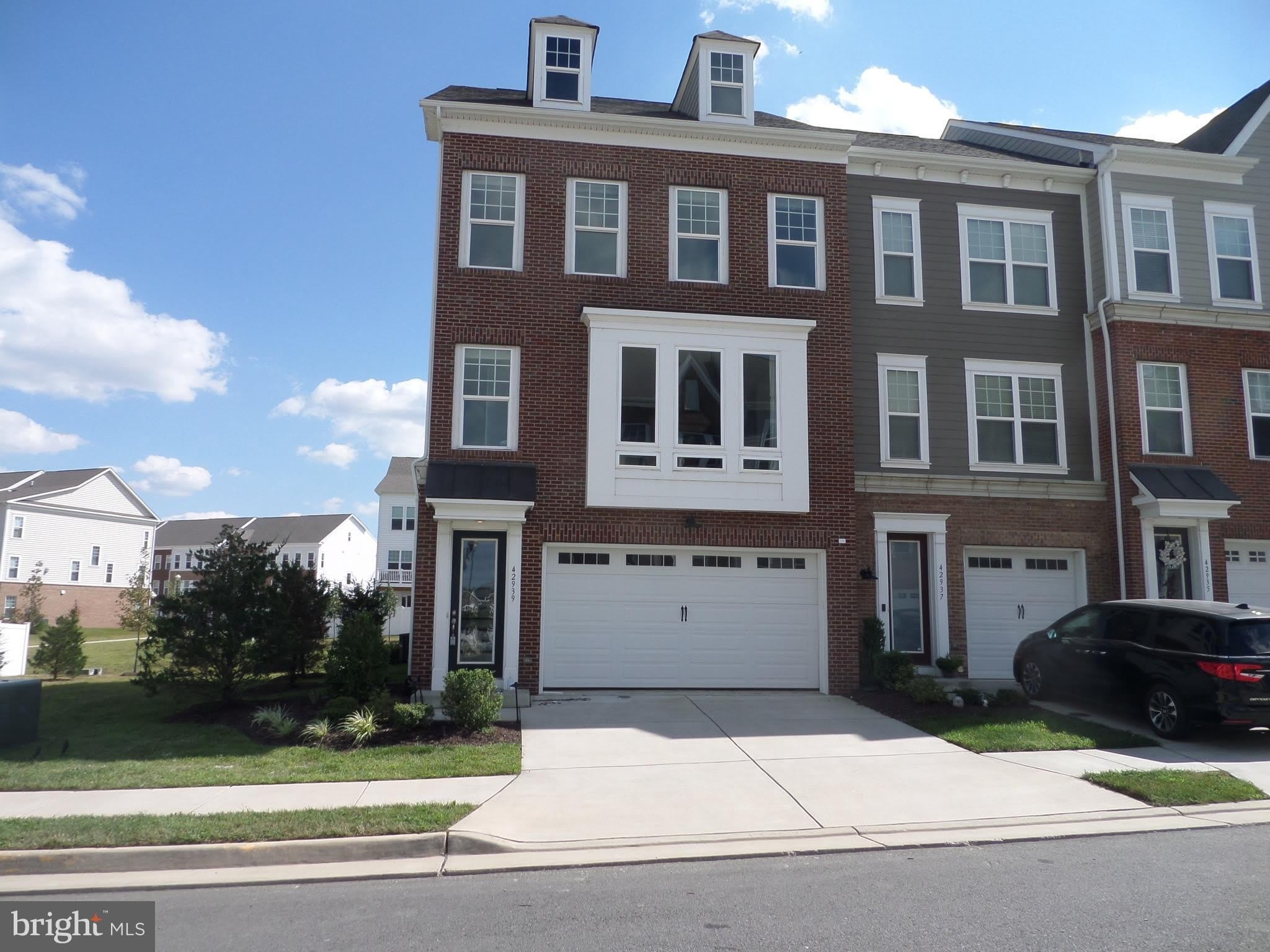 42939 Running Creek Square – photo 1 of 412