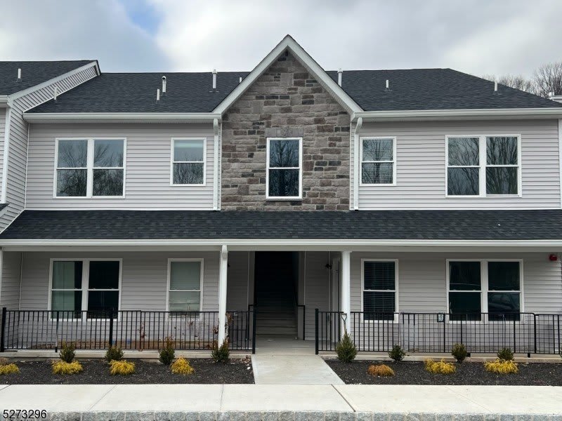 27 Arlene Ct – photo 1 of 2