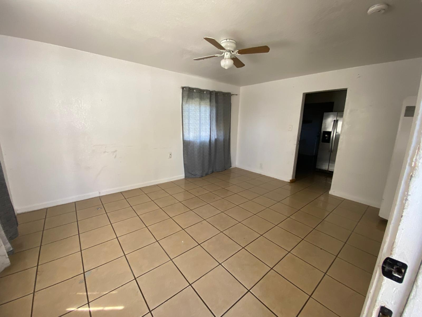 1031 Kenwood Avenue – photo 1 of 7