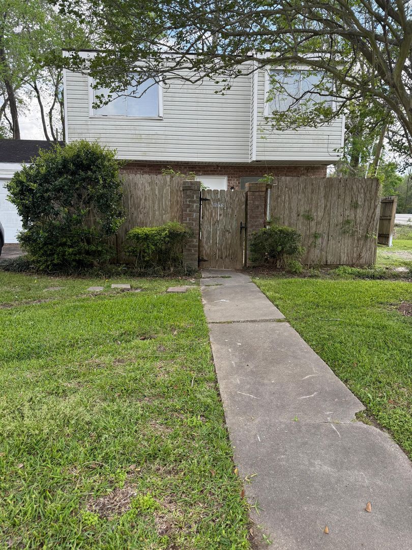 House For Rent 6095 Fairmeadow St Beaumont, TX 77707 – photo 1