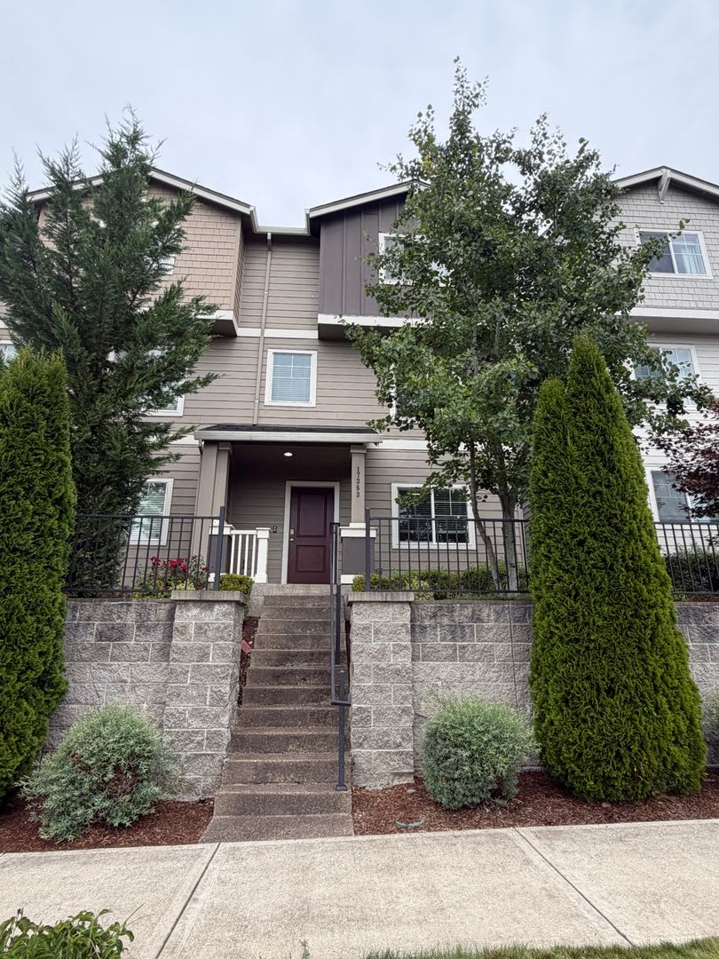 Rent-Ready 4-Bedroom Home in the Heart of Bethany! – photo 1 of 30