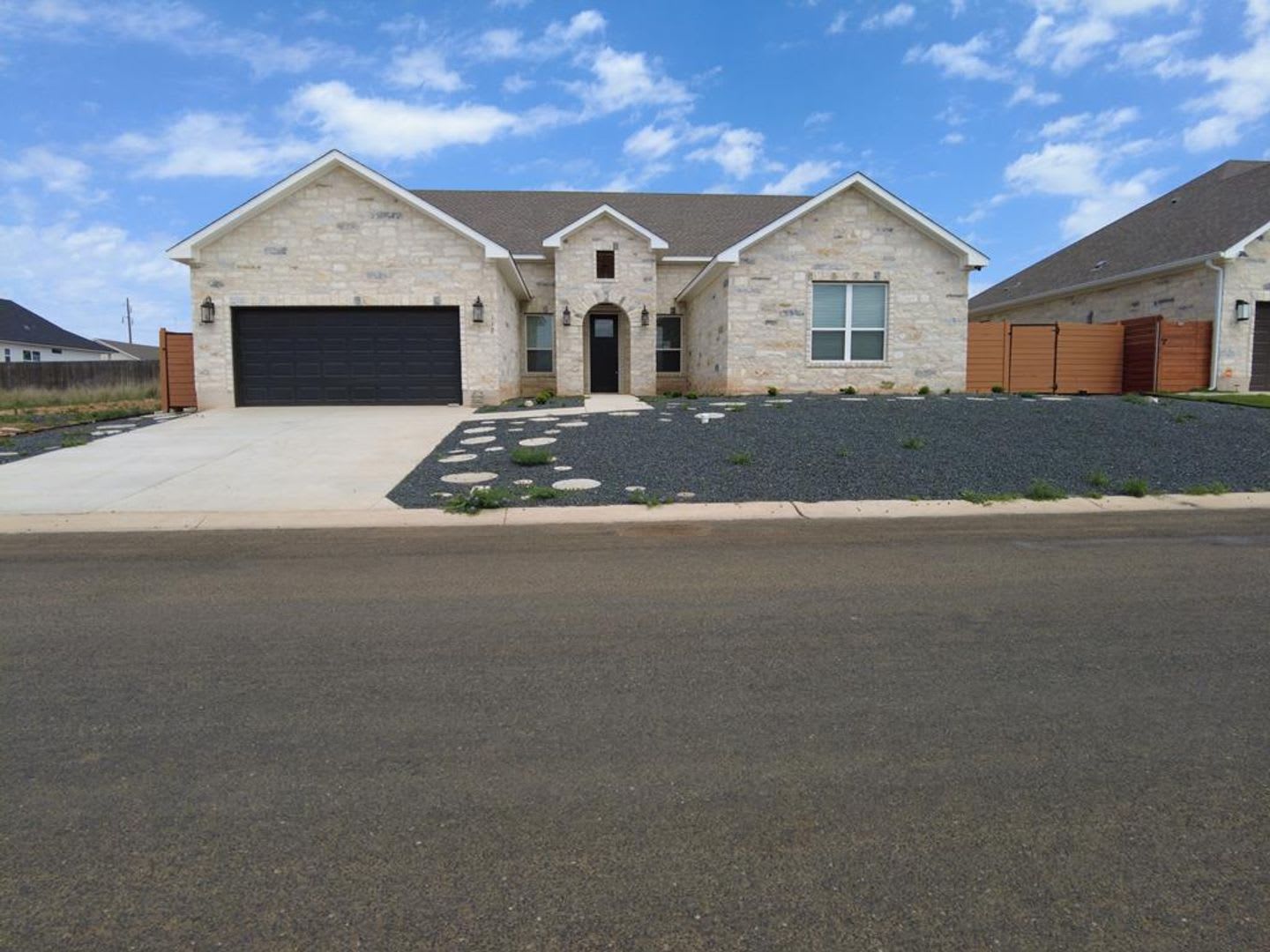 FOR LEASE!! – photo 1 of 6