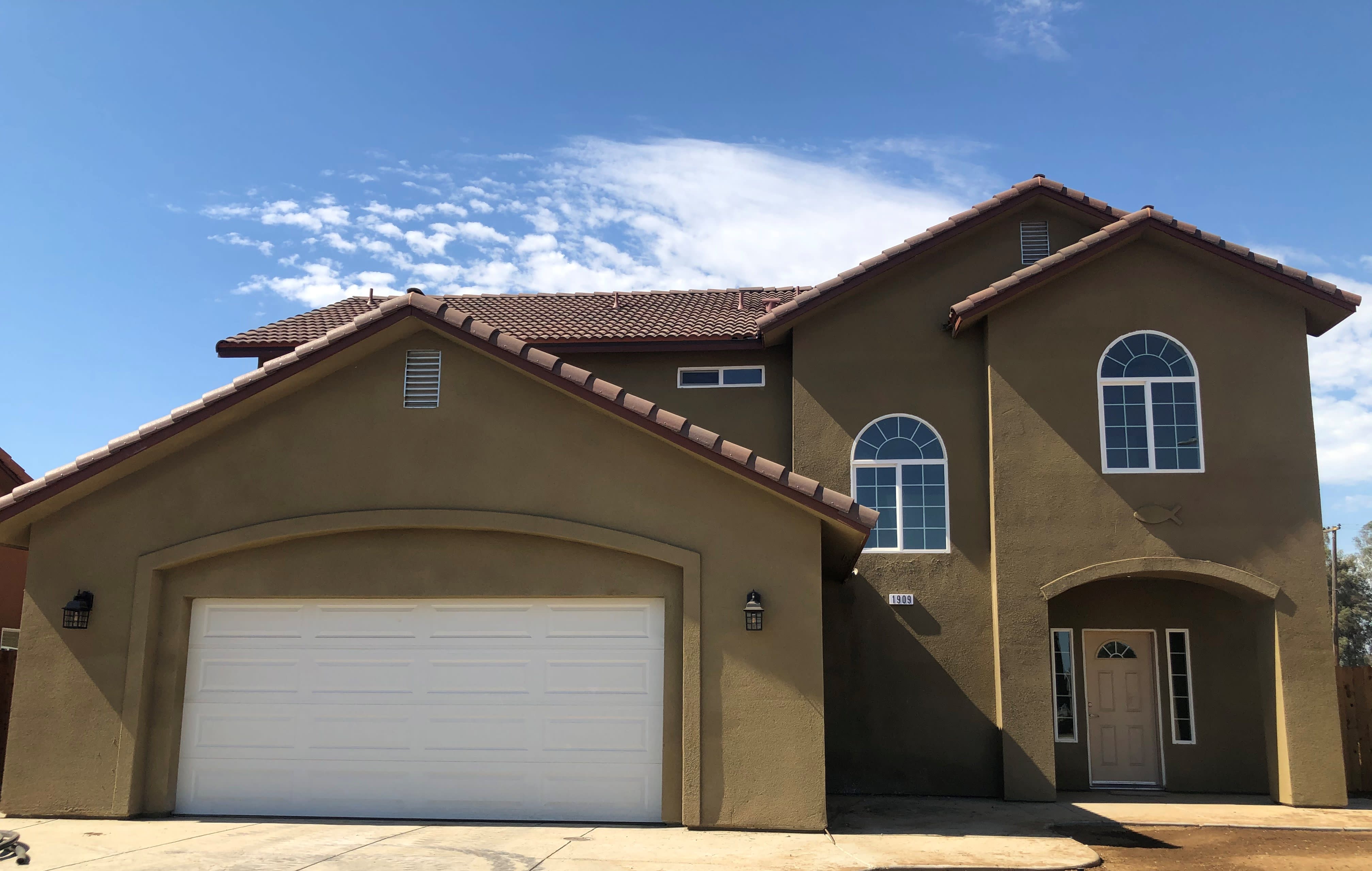 1909 Scott Ave – photo 1 of 9