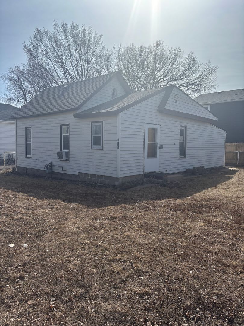 605 E 14th St – photo 1