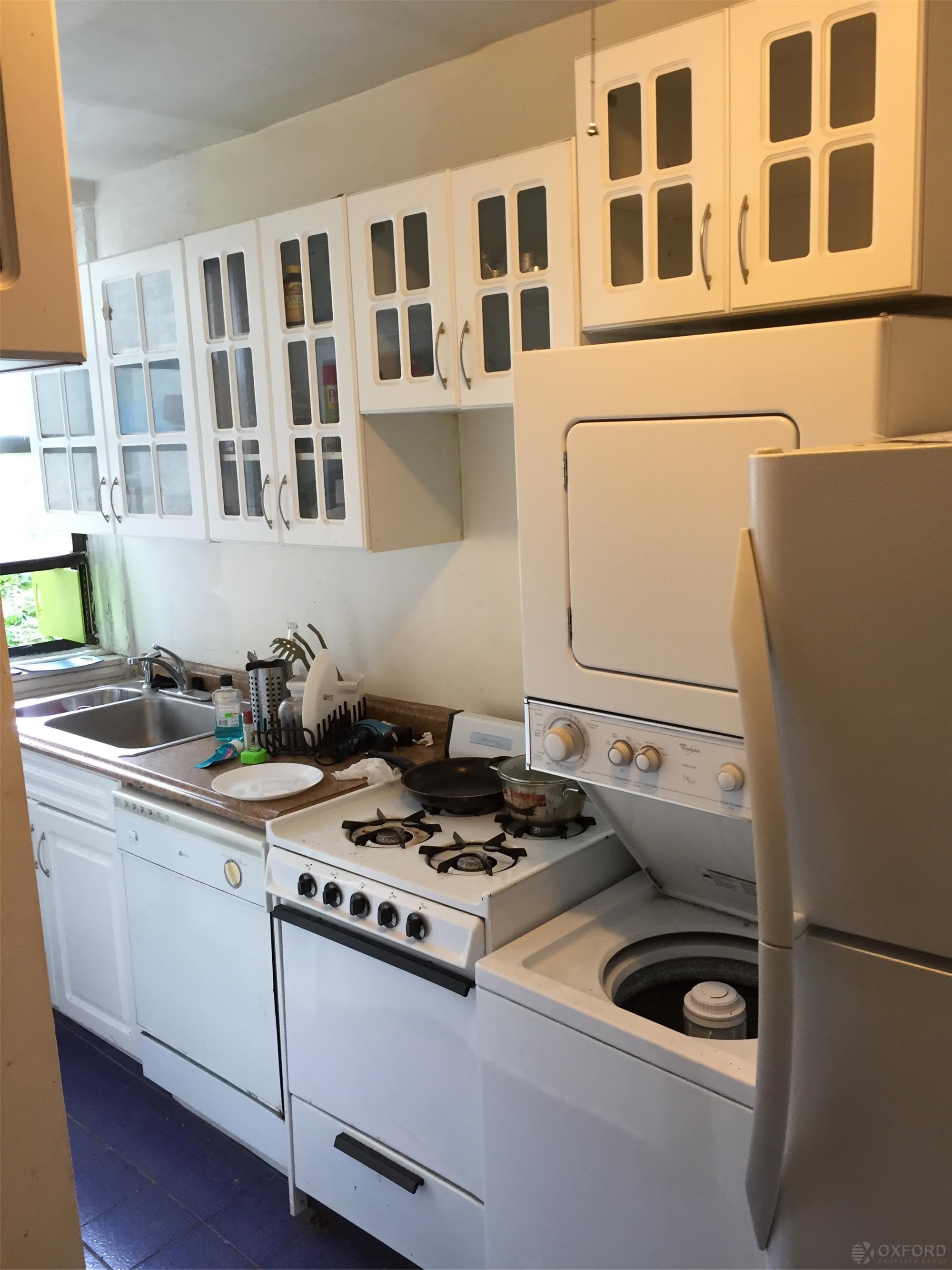 456 W 47th Street – photo 1 of 8
