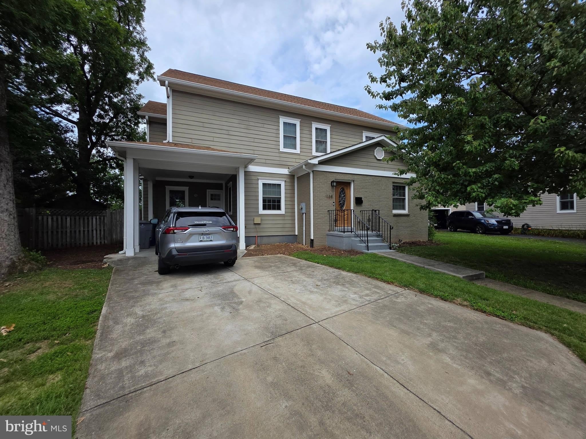 1138 S HARRISON Street – photo 1 of 26