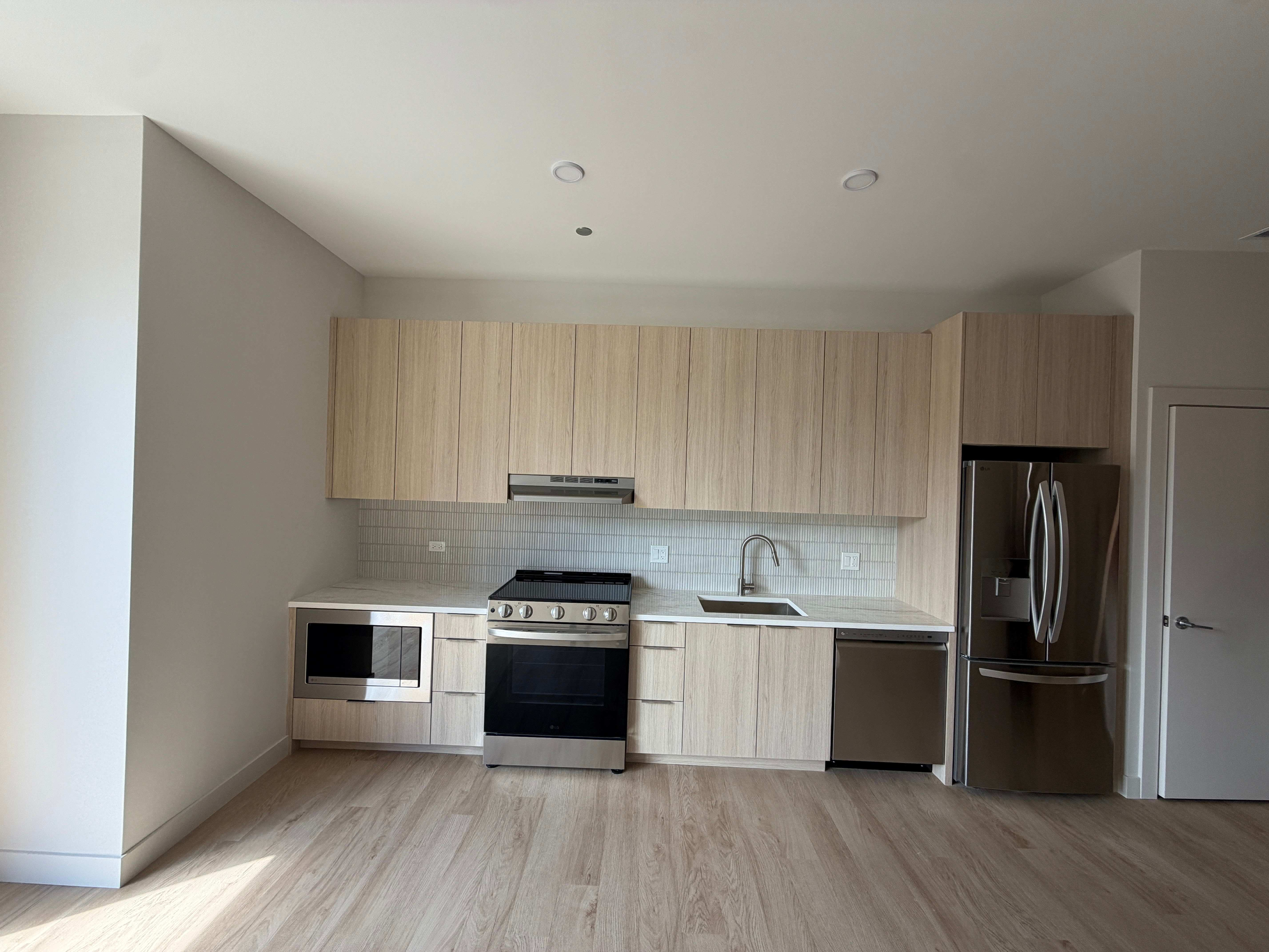465 N Carpenter St – photo 1
