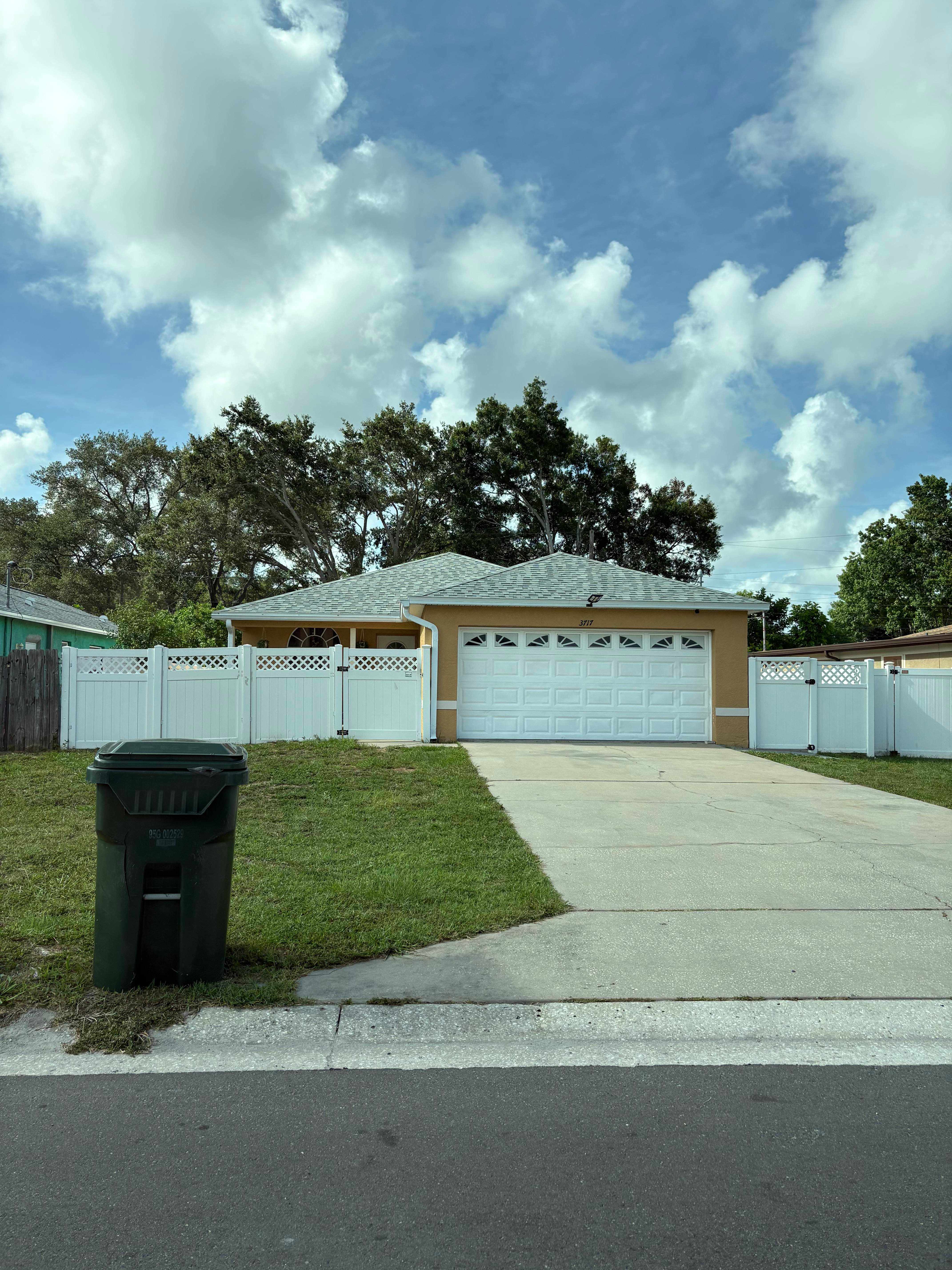 3717 137th Avenue North – photo 1