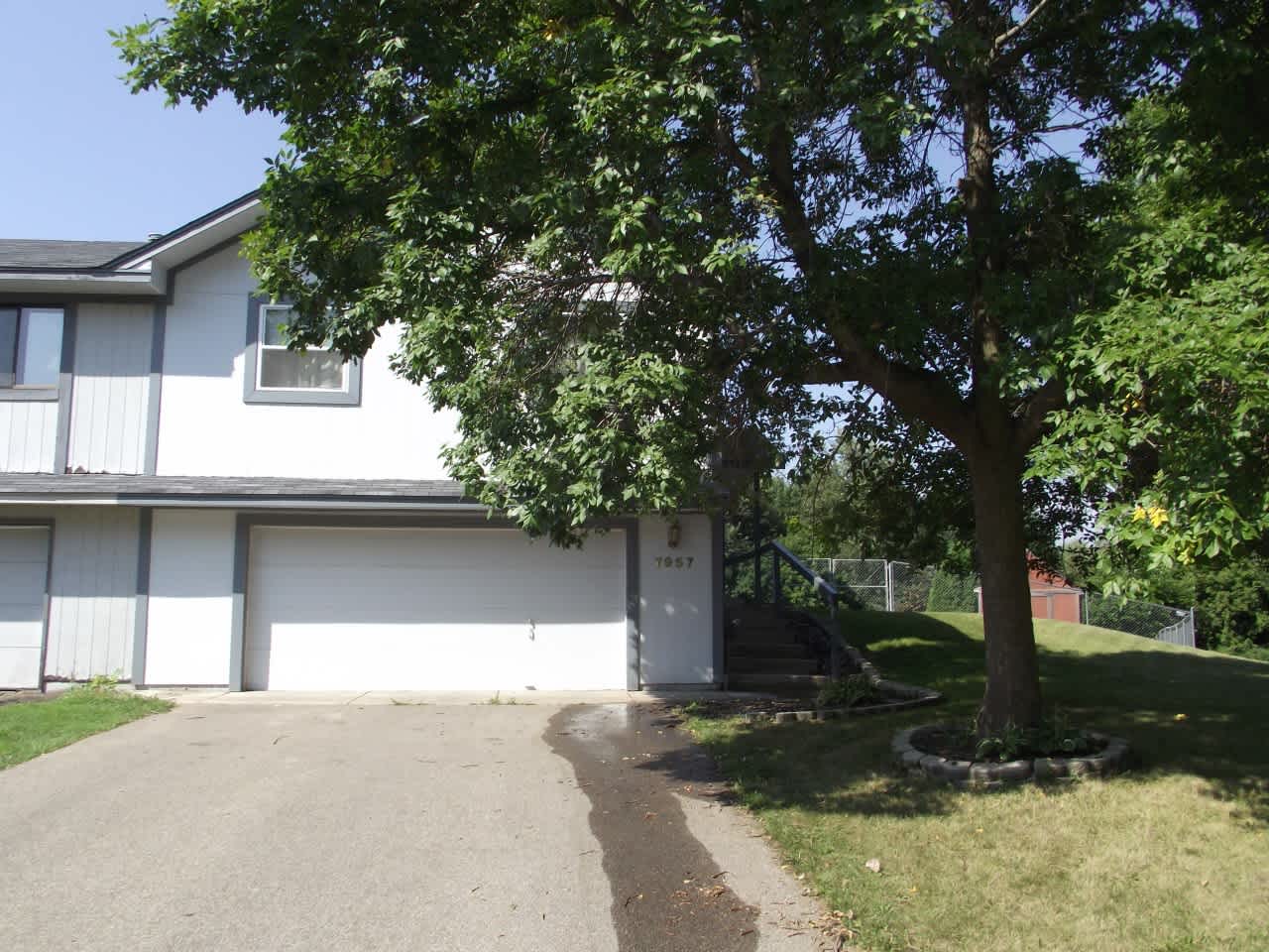 7957 Upper 167th St W – photo 1