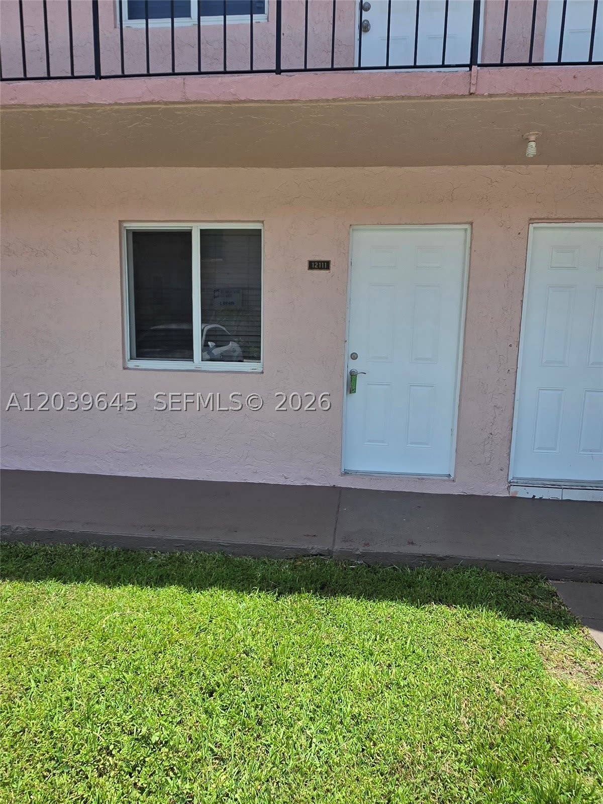2154 W 60th St – photo 1 of 12