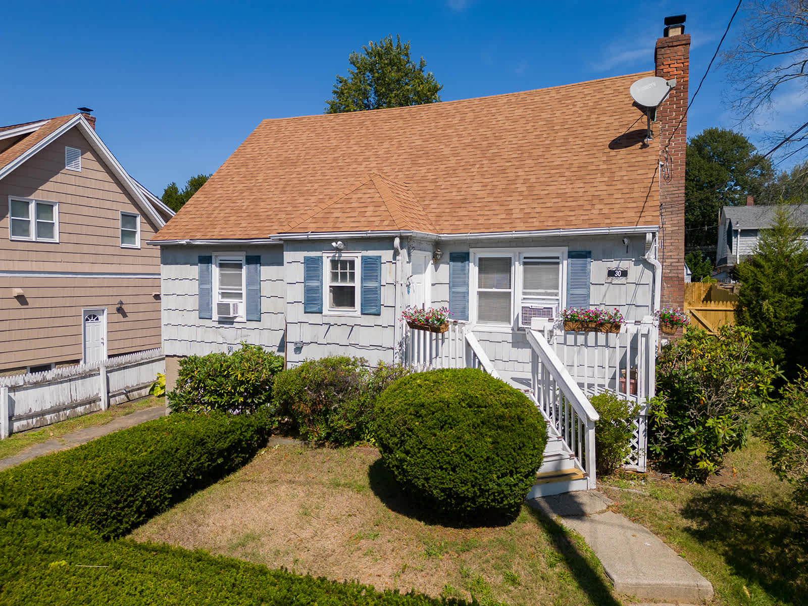 30 Florence Ave – photo 1