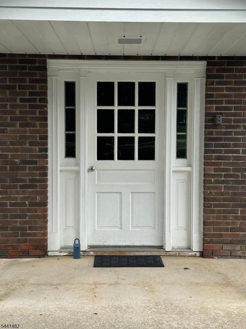 37 E Main St – photo 1 of 5