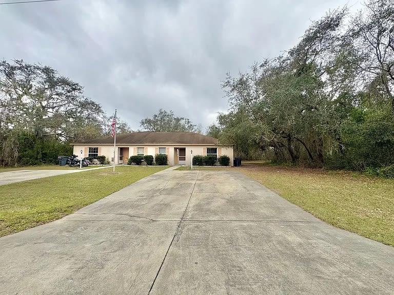 3228 Courtney Drive – photo 1