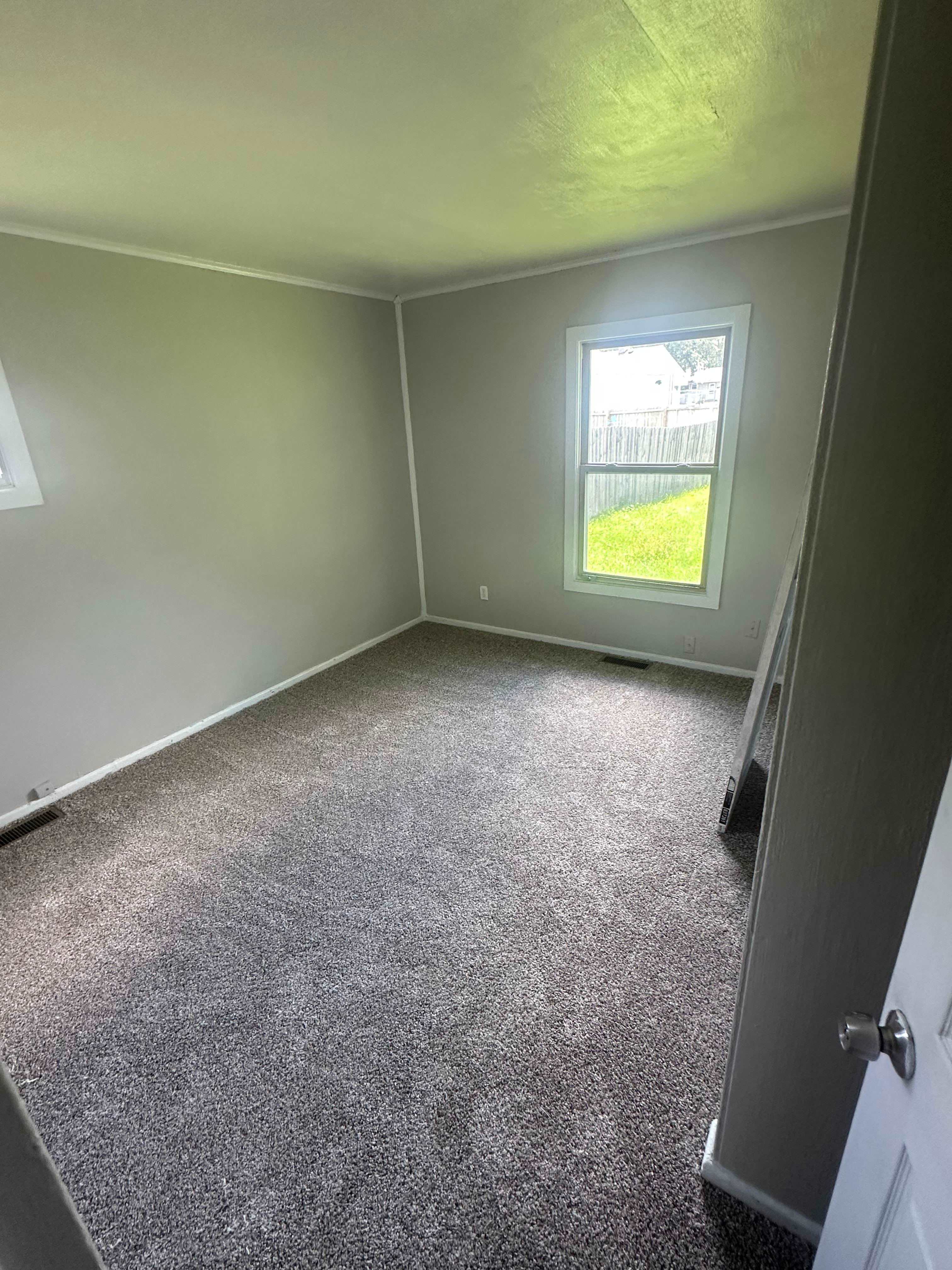 2262 Vale Dr – photo 1