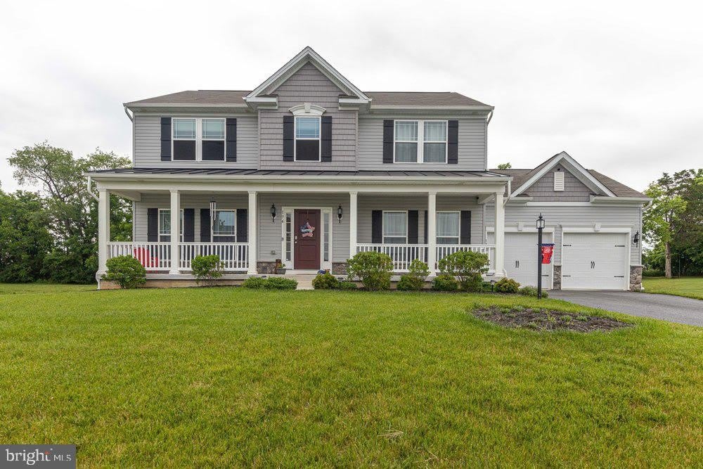174 PARADISE VIEW Drive – photo 1 of 37