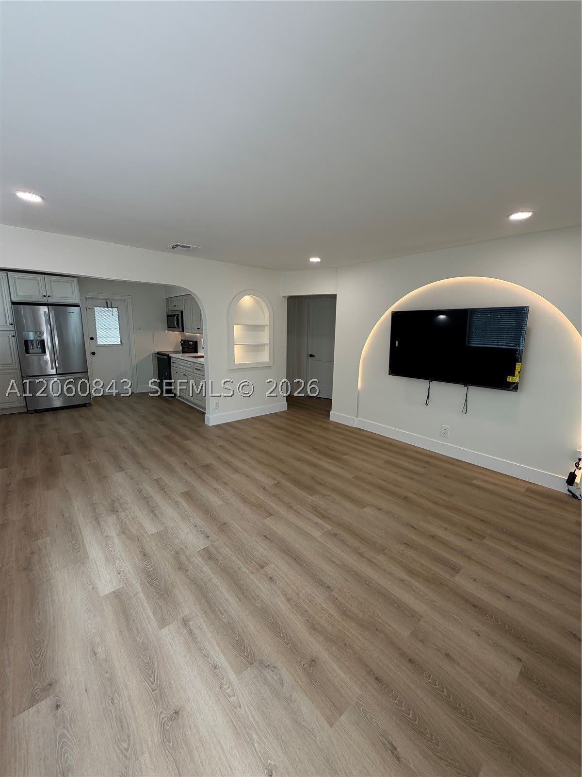 708 SW 7th Ave – photo 1