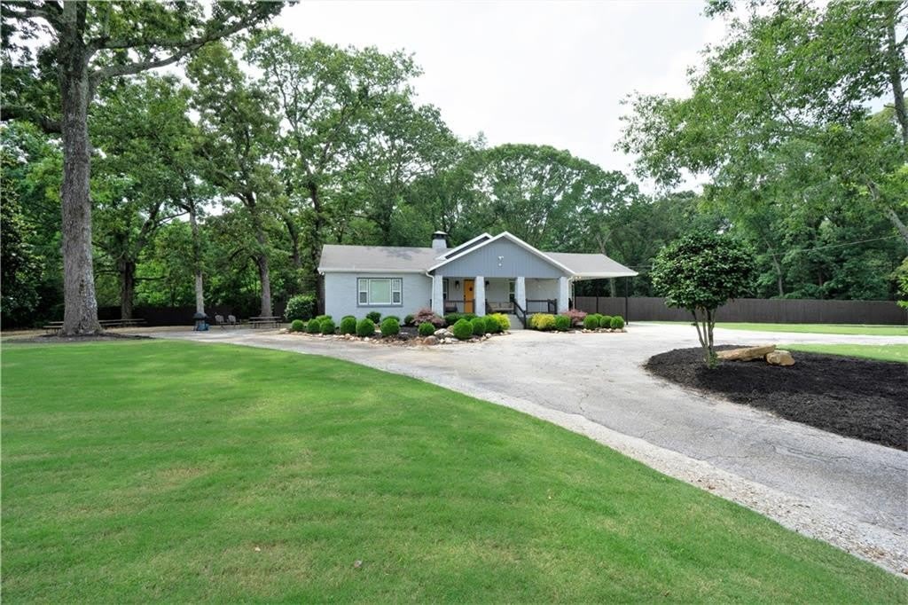 811 King Road – photo 1