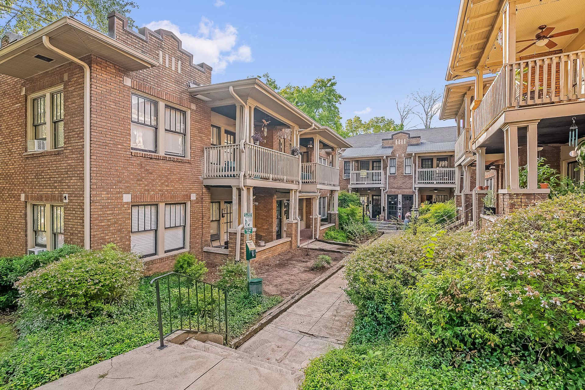 Highland Court II – photo 1