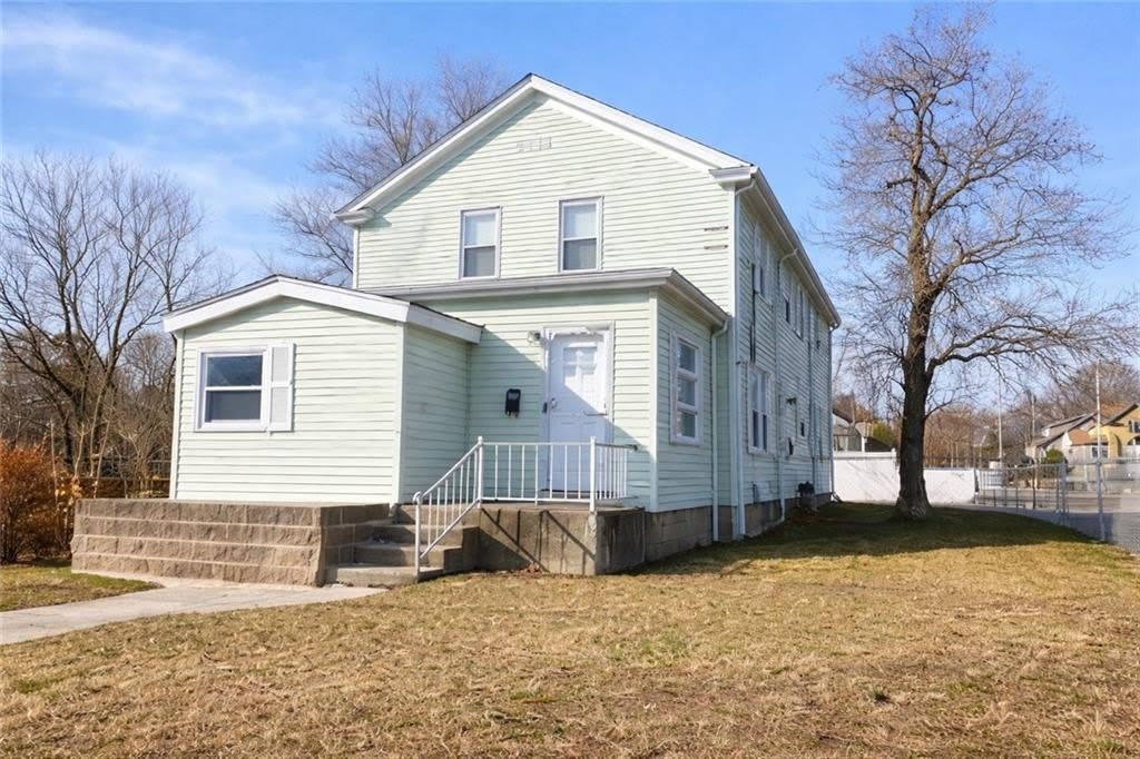866 Weeden Street – photo 1 of 15