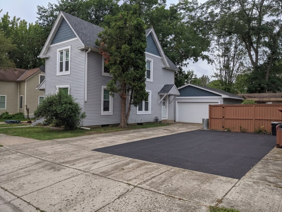 619 4th St – photo 1 of 17