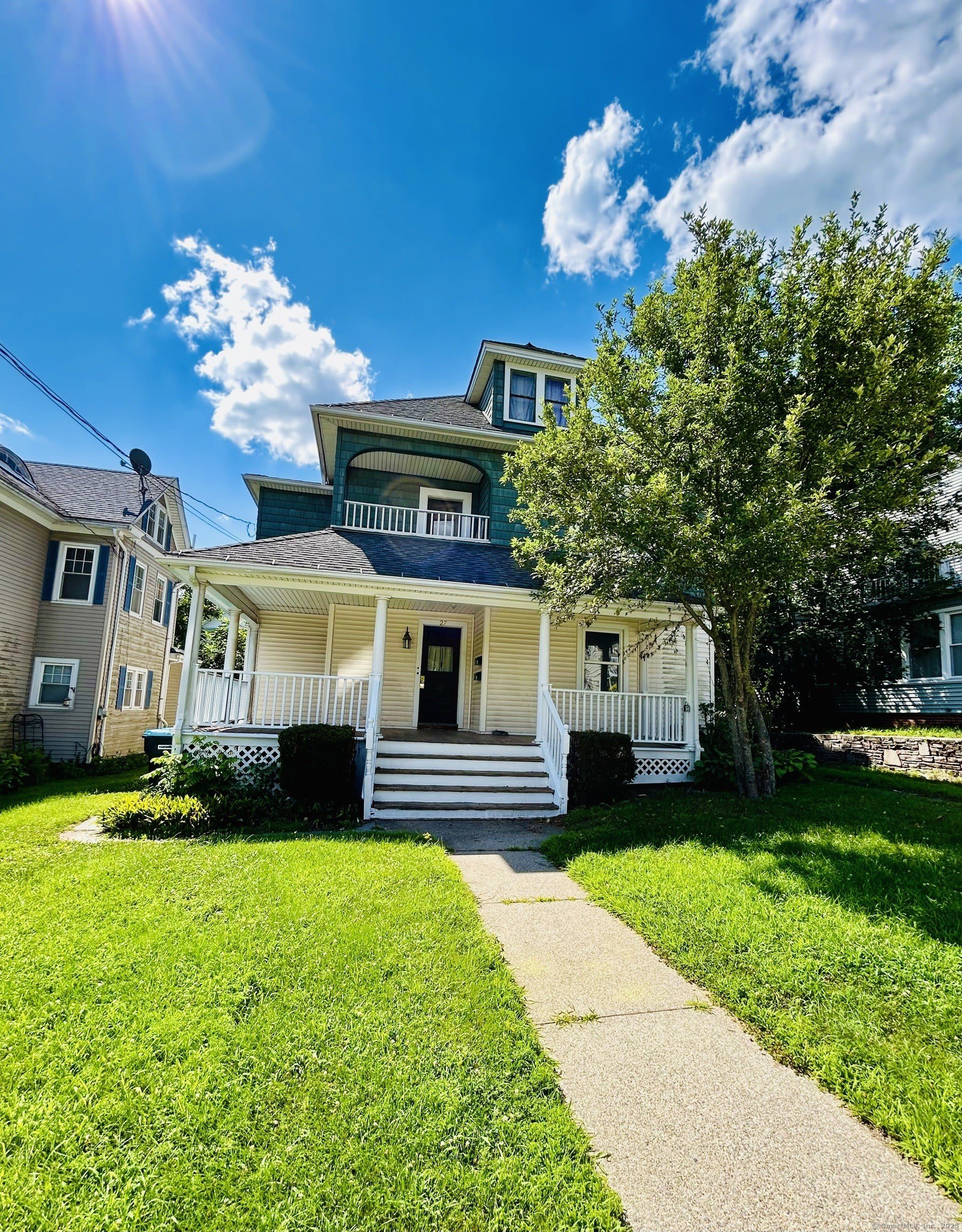 27 Pleasant Street – photo 1 of 6