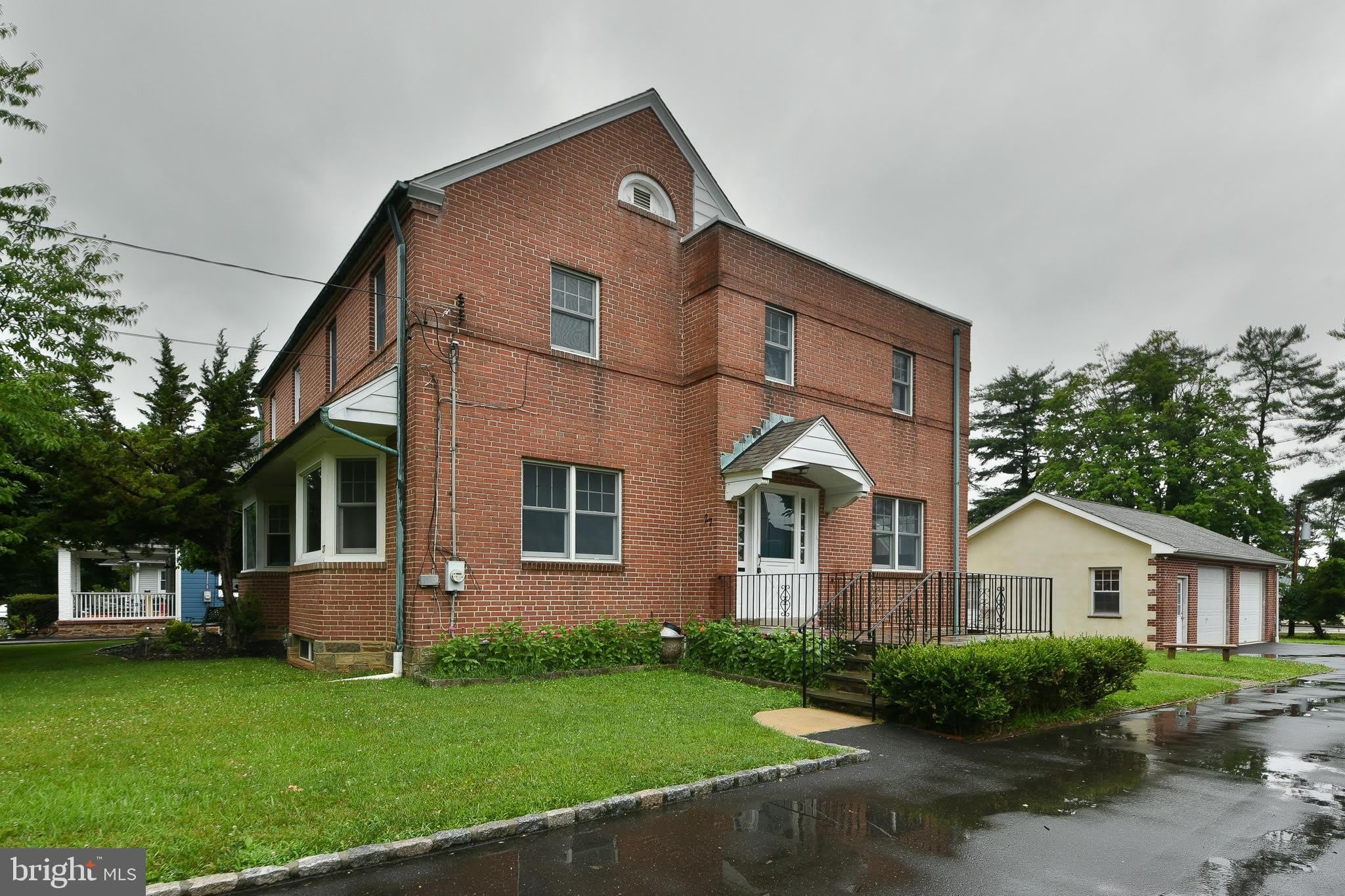 27 BYSHER Avenue – photo 1 of 29