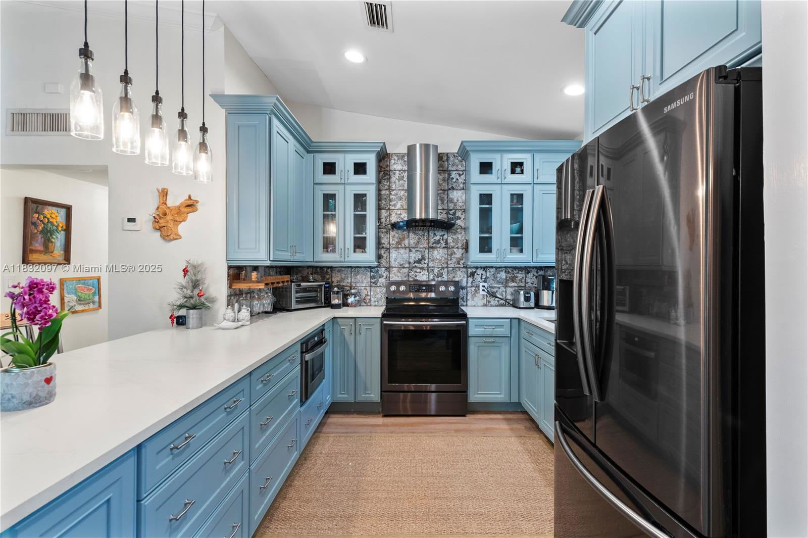 2900 Whitehead Street – photo 1