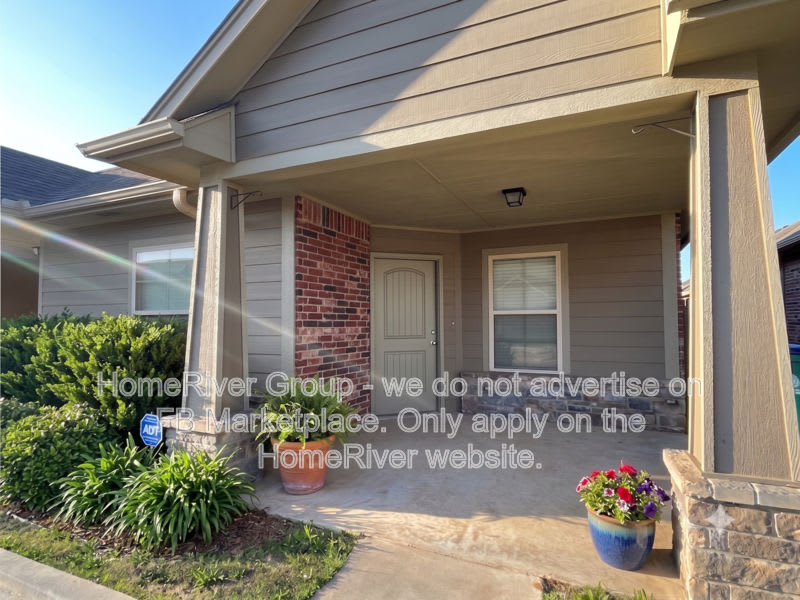 921 SW 92nd St – photo 1