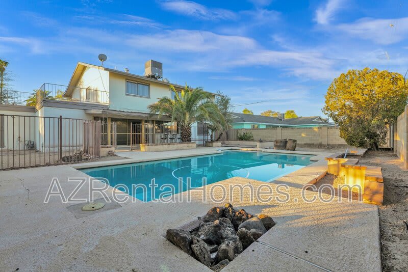 966 East La Jolla Drive – photo 1