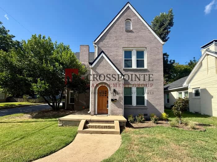 831 West Houston Street – photo 1