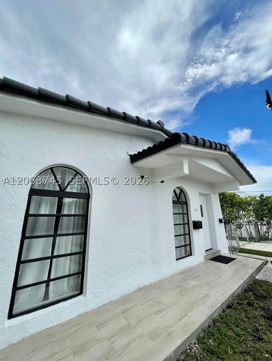 1097 E 1st Ave – photo 1