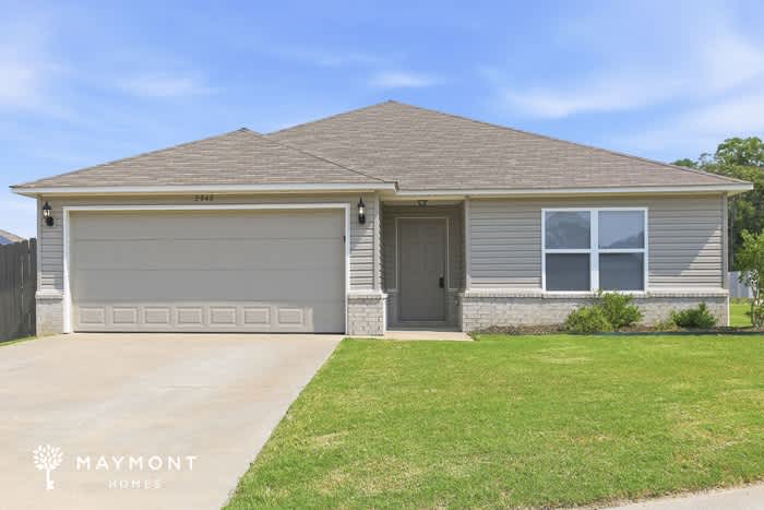 2048 Bentwood Drive – photo 1 of 14