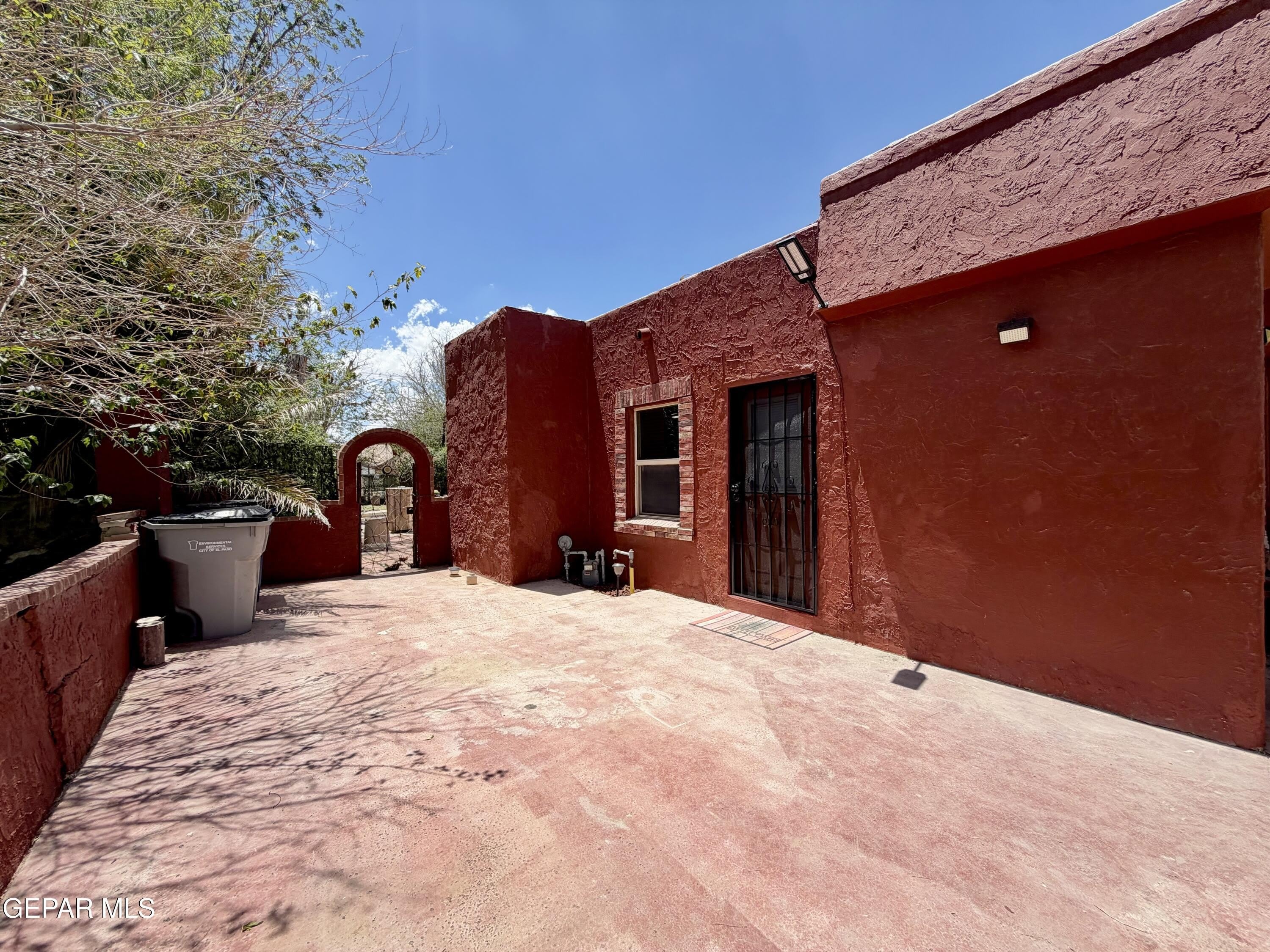 7404 Franklin Drive – photo 1