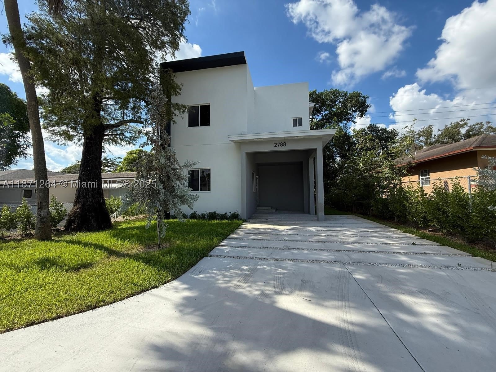 2788 NW 9th Pl – photo 1 of 14