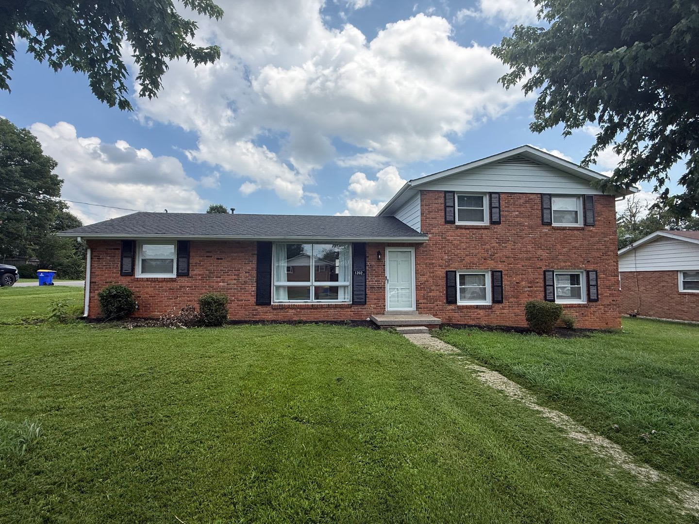 3 Bed/1.5 Bath Brick Home on 0.3 acres – photo 1