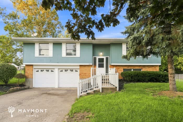 686 Cloverdale Avenue – photo 1 of 63
