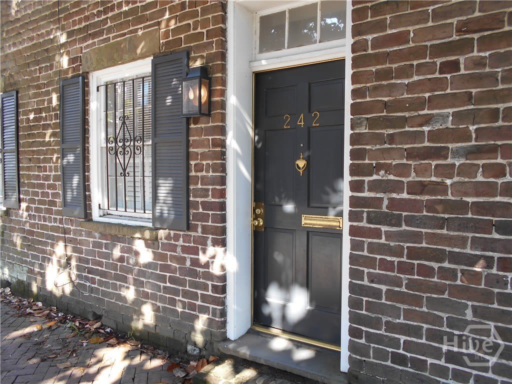 242 Price Street – photo 1