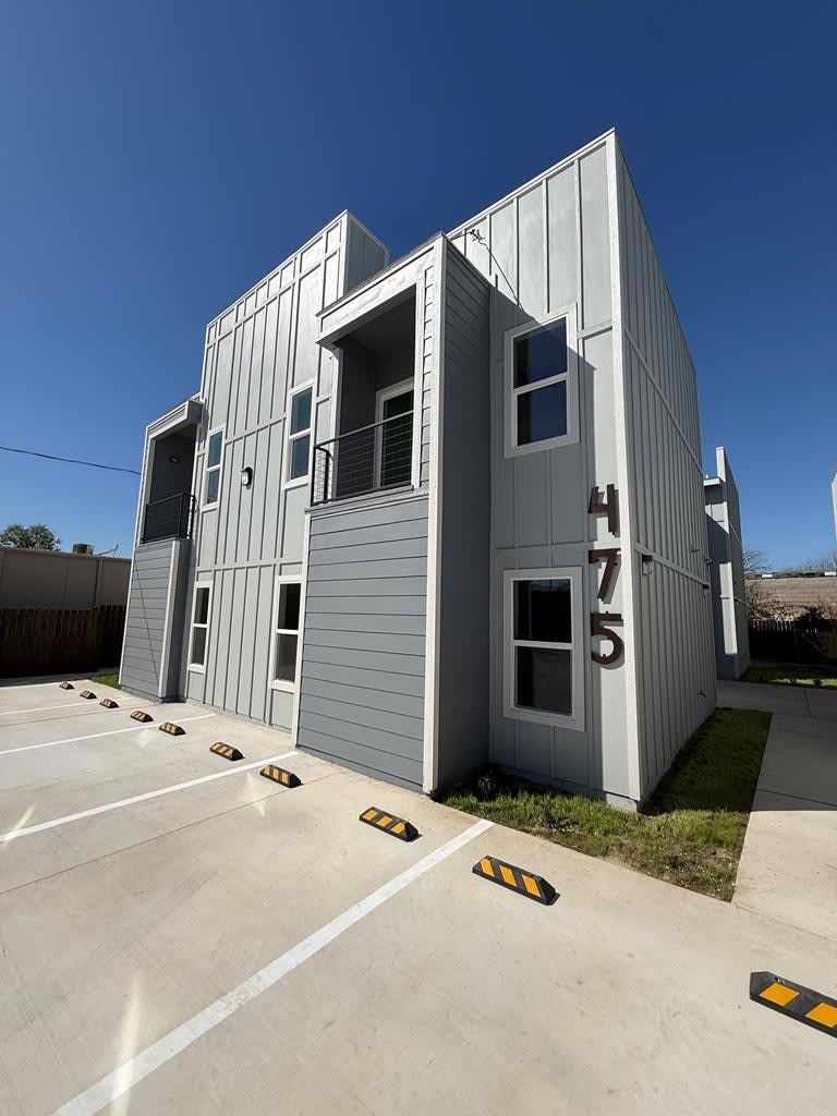 475 JEFERSON – photo 1 of 13
